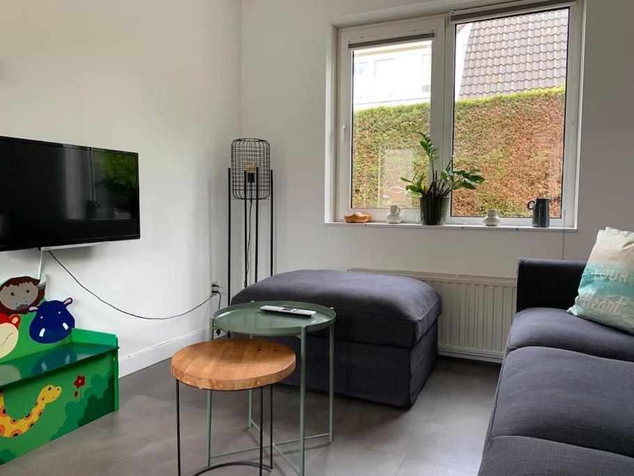 Huebsches Ferienhaus In Ouddorp - Fusslaeufig Zum Strand Und Zentrum 외부 사진