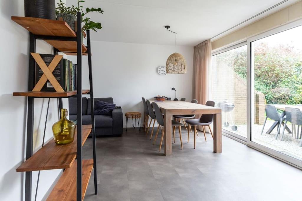 Huebsches Ferienhaus In Ouddorp - Fusslaeufig Zum Strand Und Zentrum 외부 사진